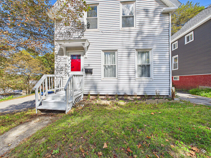 Property Photo:  9 Cedar Street  ME 04330 