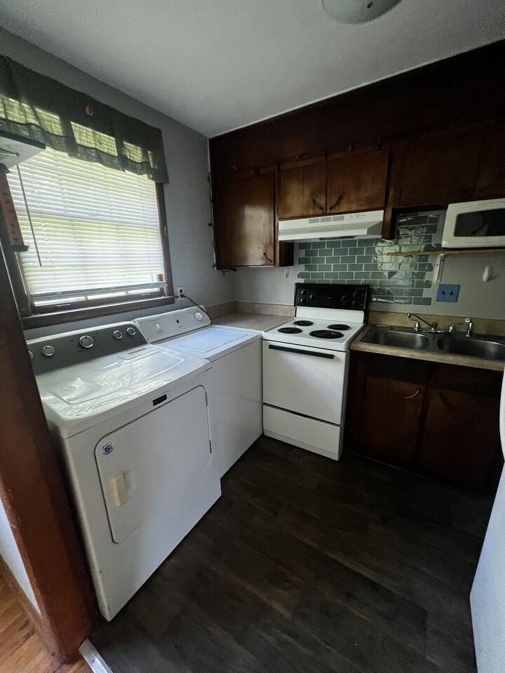 Property Photo:  2214 29th Ave S B  TN 37212 