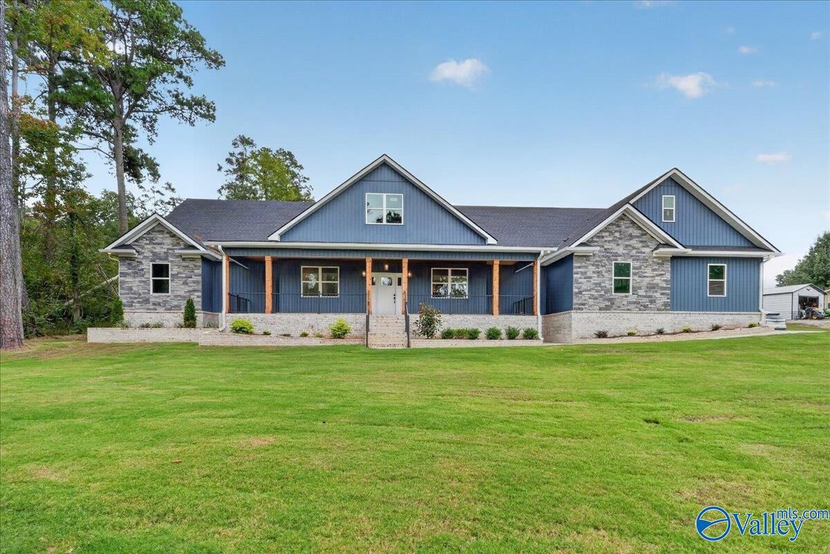Property Photo:  225 Floyd Circle  AL 35769 