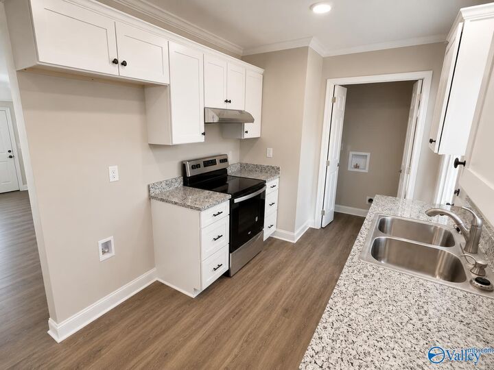 Property Photo:  688 Doris Street  AL 35957 