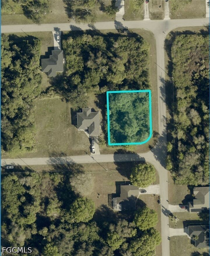 Property Photo: 3832 Hopevale Street FL 33905