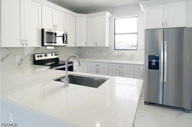 Property Photo: 2005 SW 2nd Terrace FL 33991