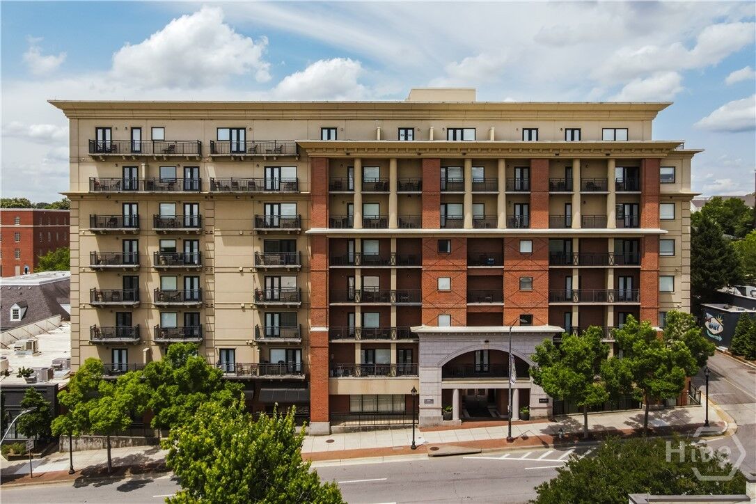 Property Photo: 250 W Broad Street 304 GA 30601