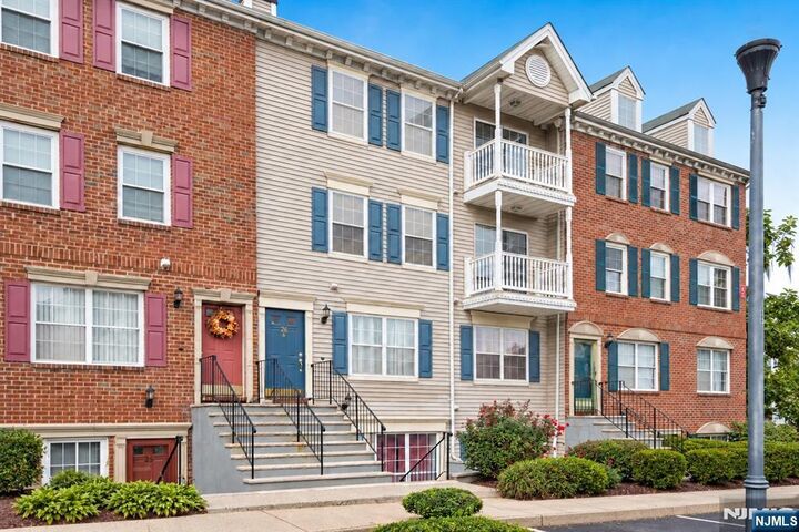 Property Photo:  26 Seton Hall Drive 514  NJ 07103 