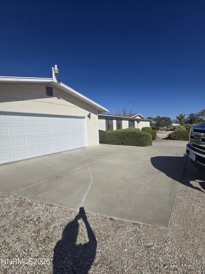Property Photo: 4676 Solias Road NV 89406