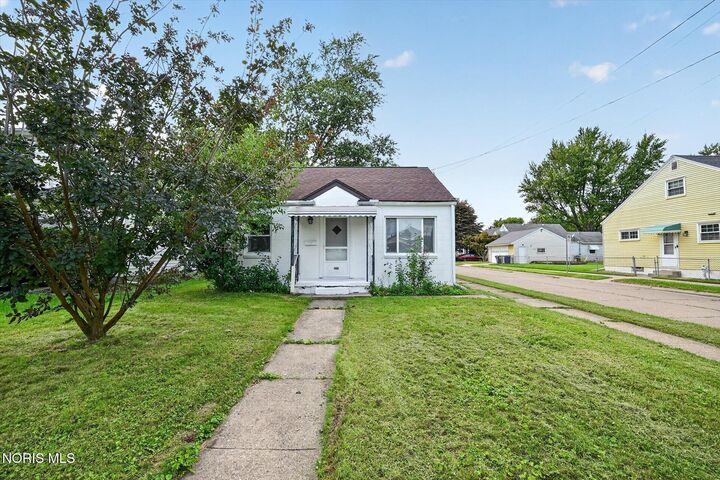 Property Photo:  4703 Vermaas Avenue  OH 43612 