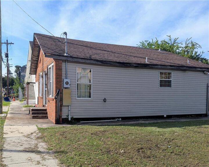 Property Photo:  2507 Saint Peter Street  LA 70116 