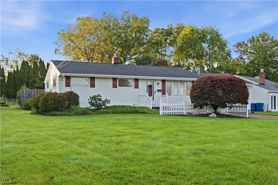 Property Photo:  5049 Tam O Shanter Drive  OH 44514 