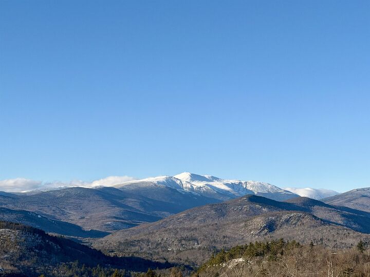 Property Photo:  4 Mountainview Road  NH 03812 