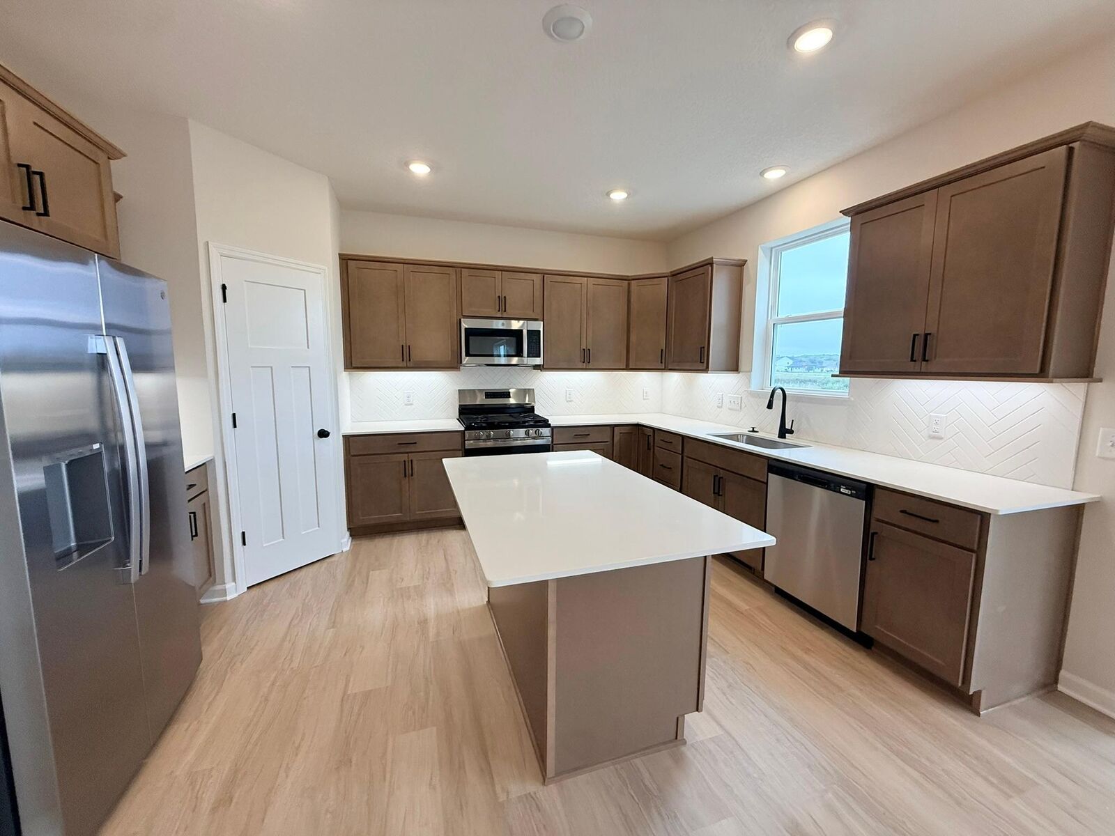Property Photo:  11630 16th Circle NE  MN 55376 