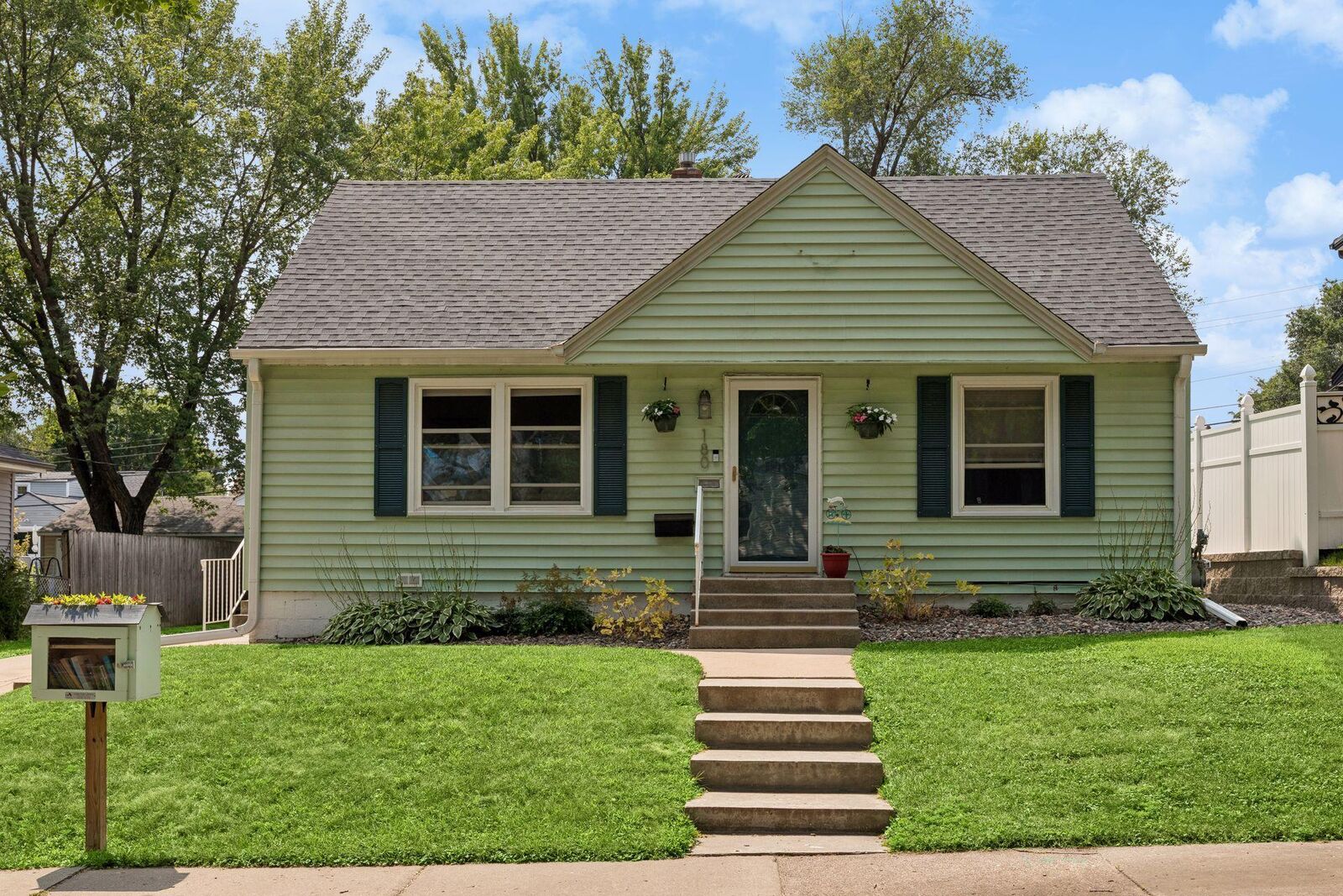 Property Photo:  180 Westchester Drive  MN 55118 