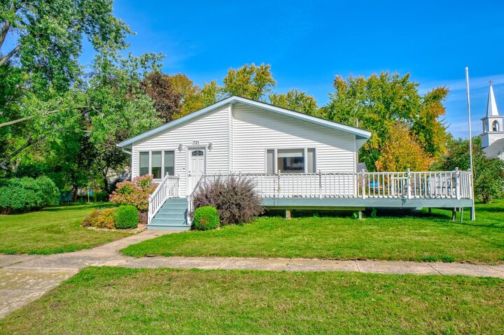 Property Photo: 721 Charlotte Street WI 54015