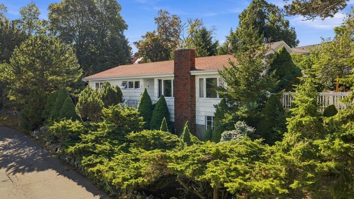 Property Photo:  25 Maolis Road  MA 01908 