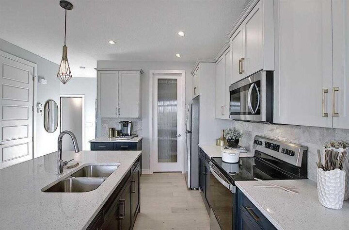 Property Photo:  39 Waterford Mews  AB T1X 3B4 