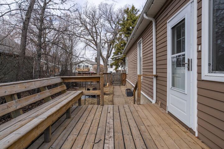 Property Photo:  5015 52A Street  AB T4V 3Y7 