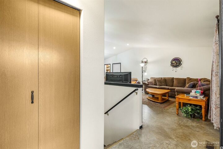 Property Photo: 3818 Thayer Road NE WA 98837