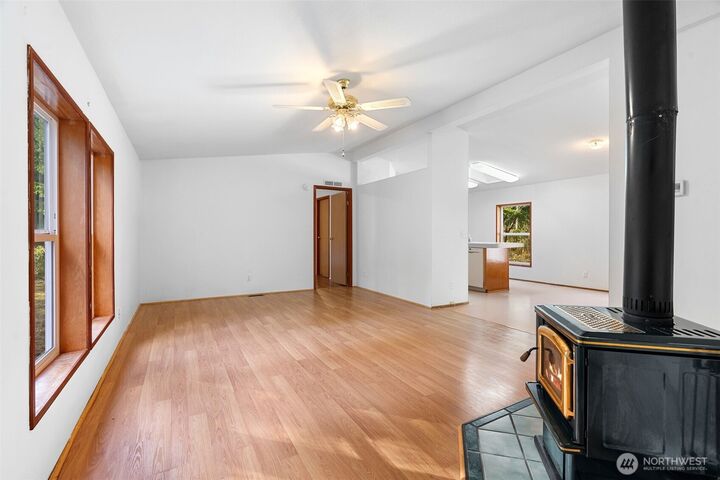 Property Photo: 261 E Pinedirosa Road WA 98592