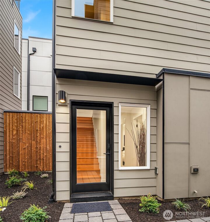 Property Photo: 1457 22nd Avenue A WA 98122