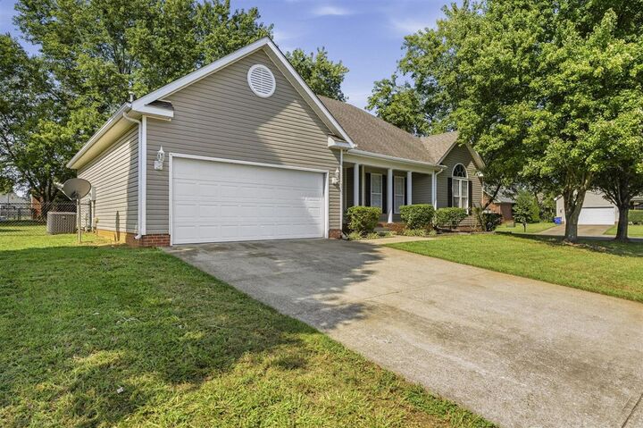 Property Photo: 705 Whitebeam Court KY 42104