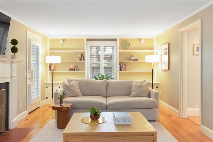Property Photo: 15 Elmsgate Way RI 02916