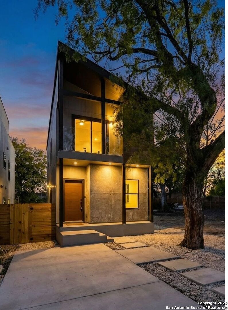 Property Photo:  1210 Gardina St.  TX 78201 
