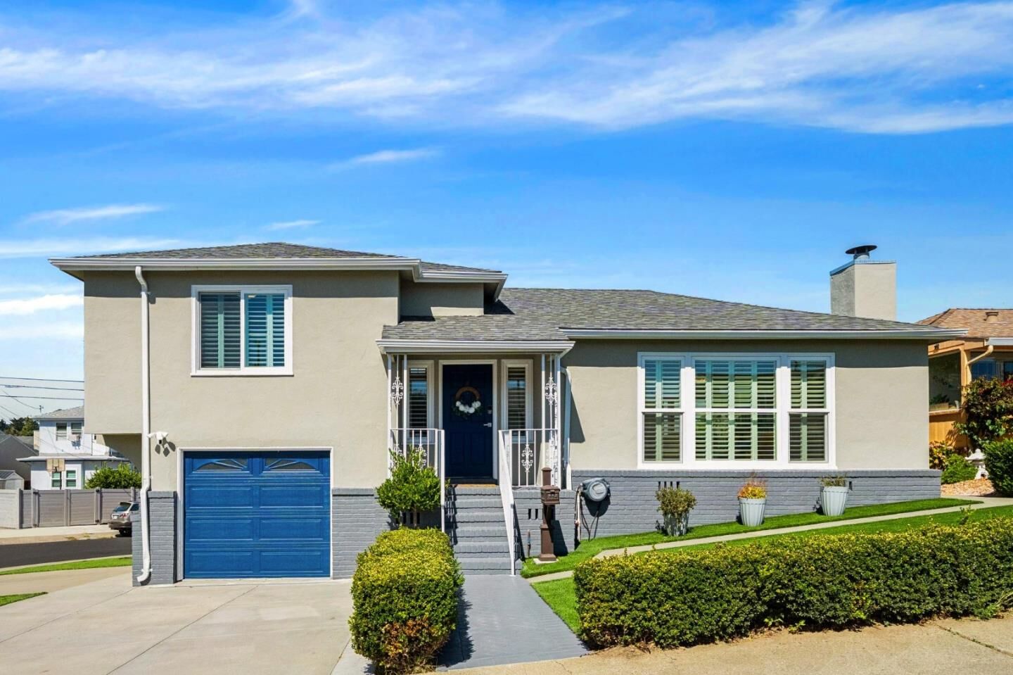 Photo of 214 Manor Drive
