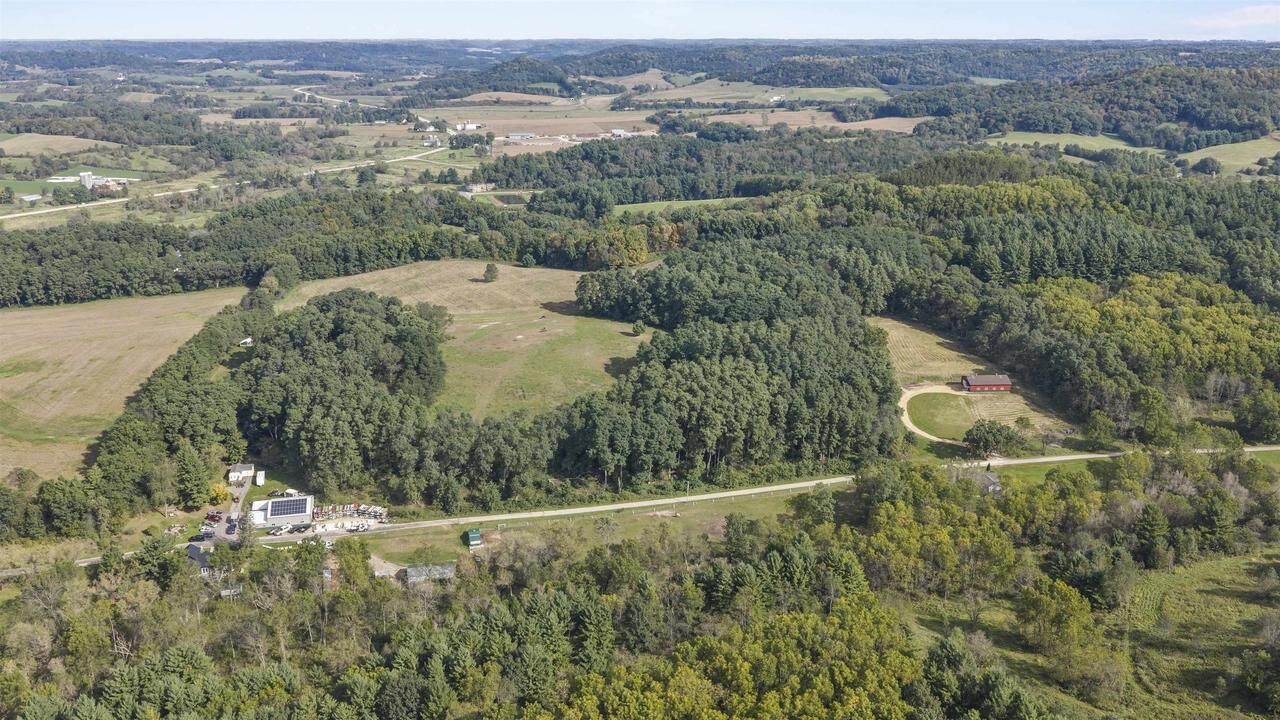 Property Photo:  25710 Poole Lane  WI 53581 
