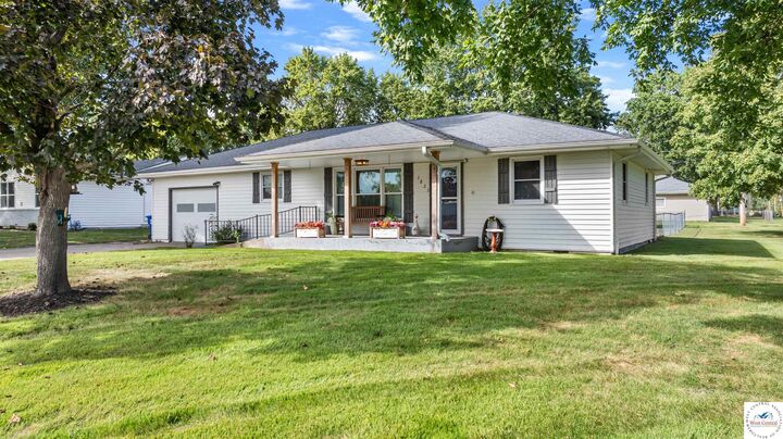 Property Photo: 1823 E 16th MO 65301
