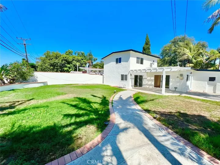 Property Photo:  1417 Vuelta Grande  CA 90815 