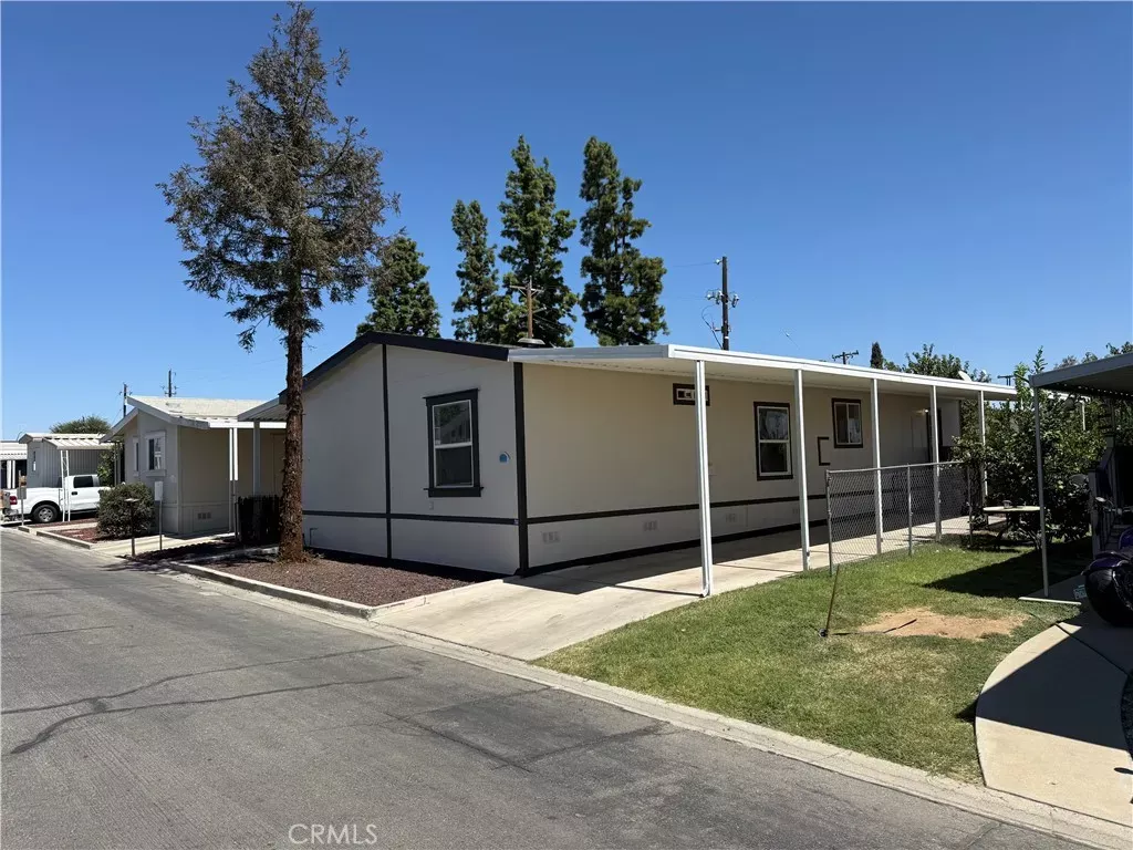 Property Photo:  164 Hickorywood  CA 93308 