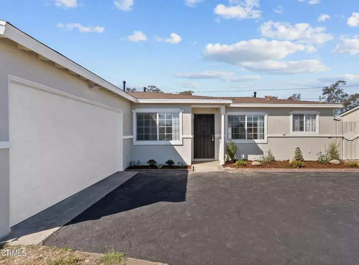 Property Photo:  1165 N 5th Place  CA 93041 