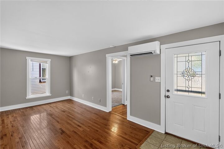 Property Photo:  1306 Ekin Avenue  IN 47150 