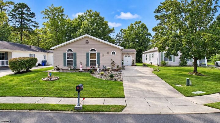 Property Photo: 123 Aberdeen Ct NJ 08330