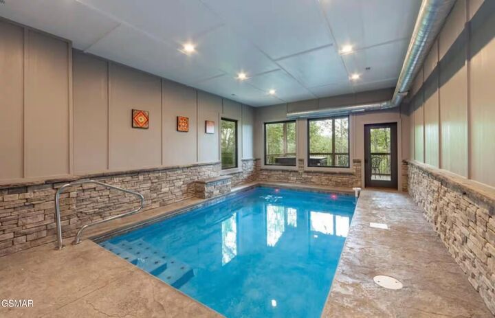 Property Photo:  2430 Cove Mountain Lane  TN 37862 