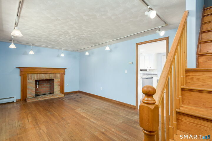 Property Photo:  10 Ann Street  CT 06082 