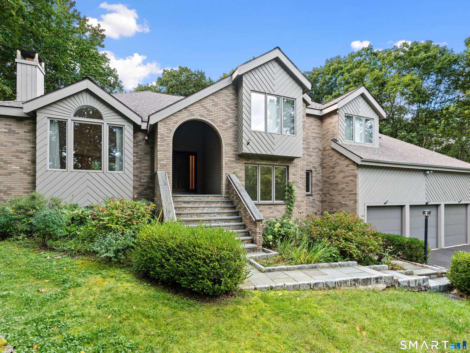 Property Photo:  8 Sierra Way  CT 06810 