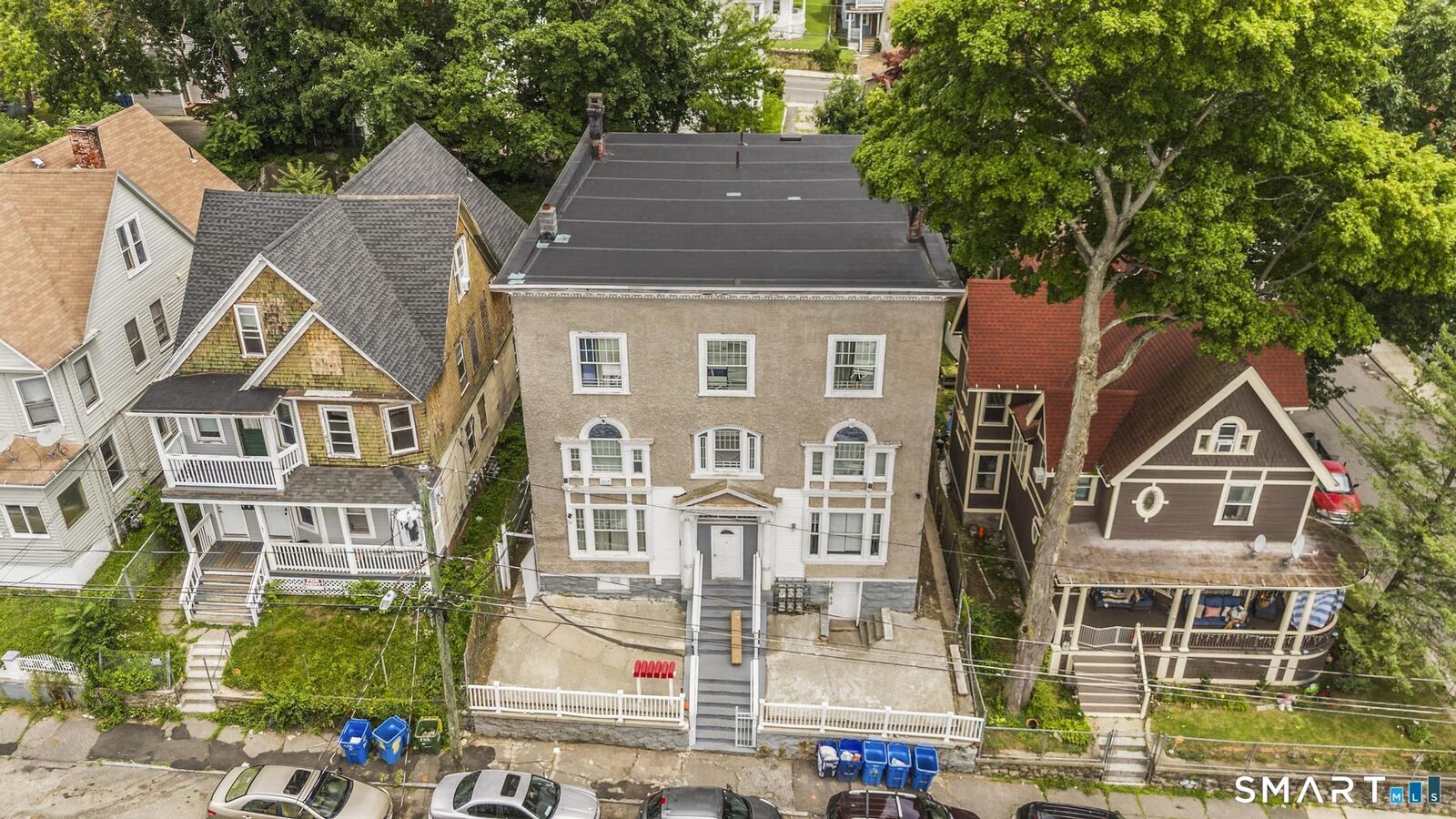 Property Photo:  134 Chestnut Avenue  CT 06710 