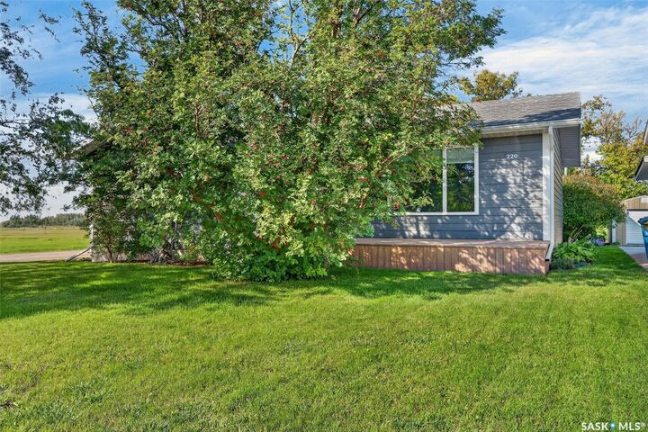 Property Photo:  220 Millburn Street  SK S0E 1A0 