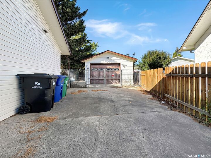 Property Photo:  158 Stone Terrace  SK S7M 4J5 