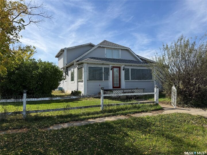 Property Photo:  7 1st Avenue  SK S0H 4A0 