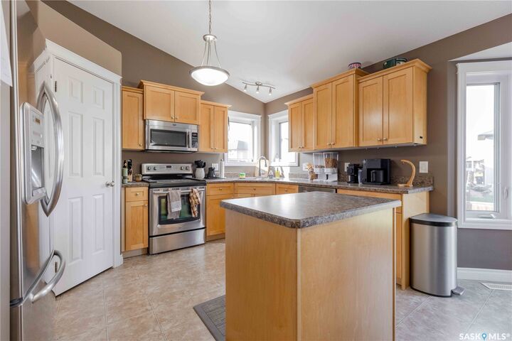 Property Photo:  316 Lakeridge Drive  SK S0K 4S0 