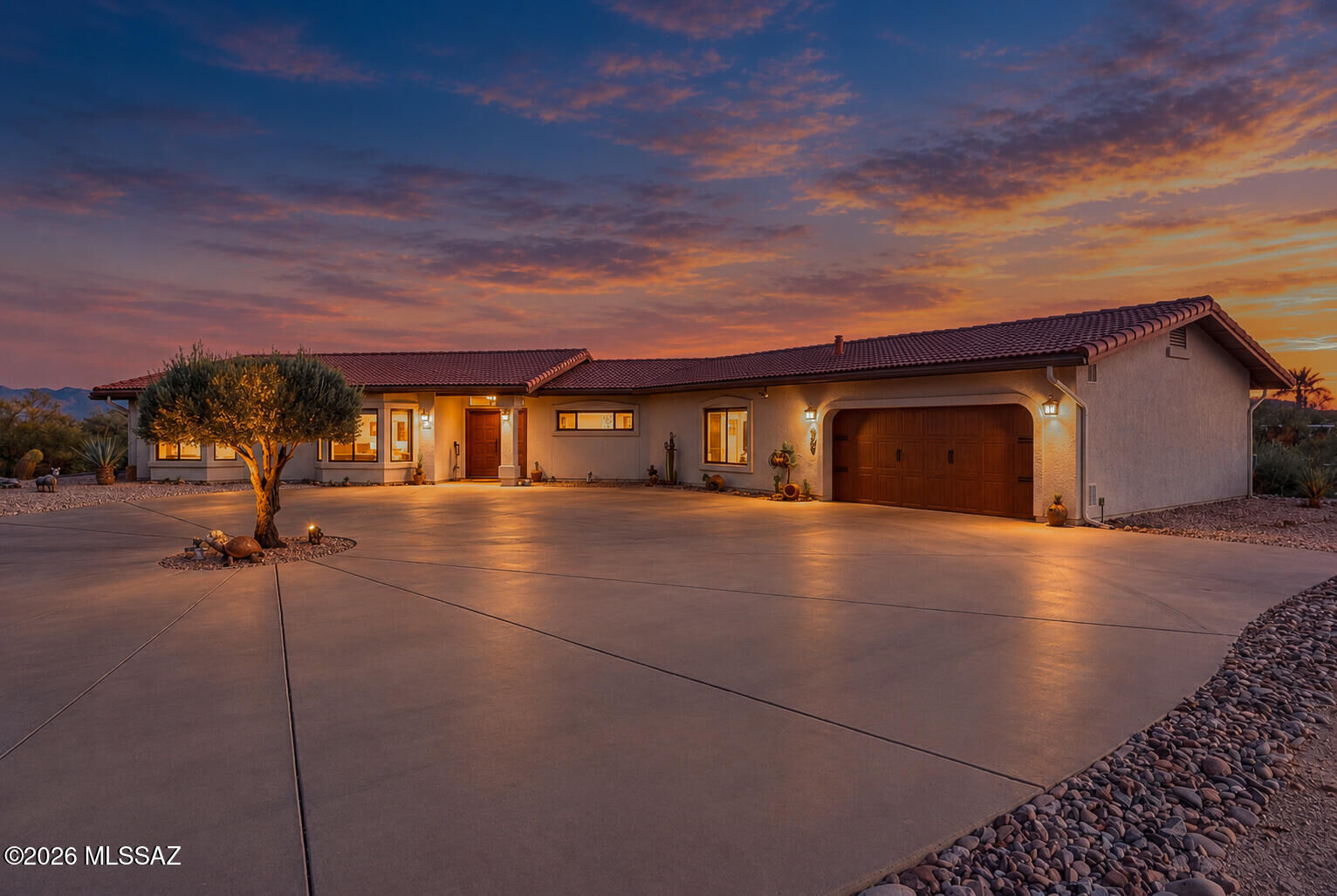 Property Photo:  250 W Calle Lecho  AZ 85622 
