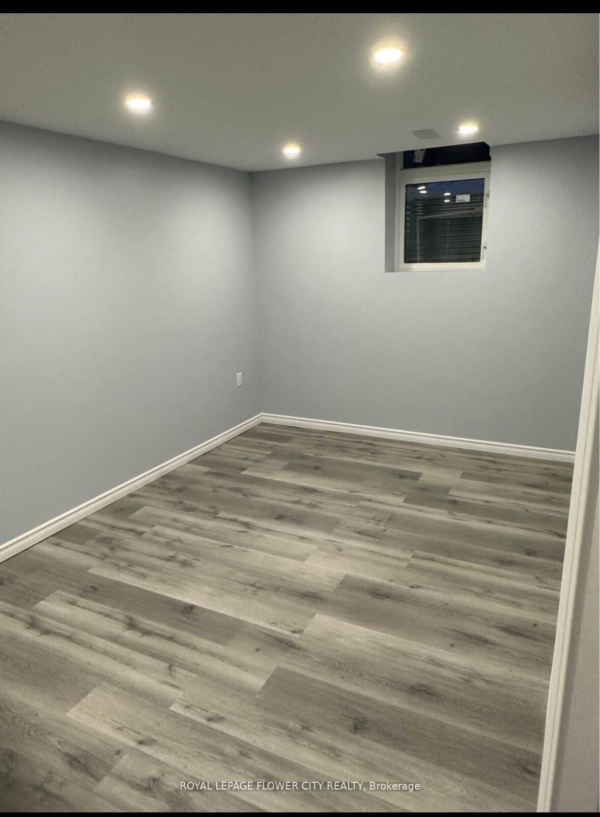 Property Photo:  31 Nivelle Crescent  ON L6S 5L5 