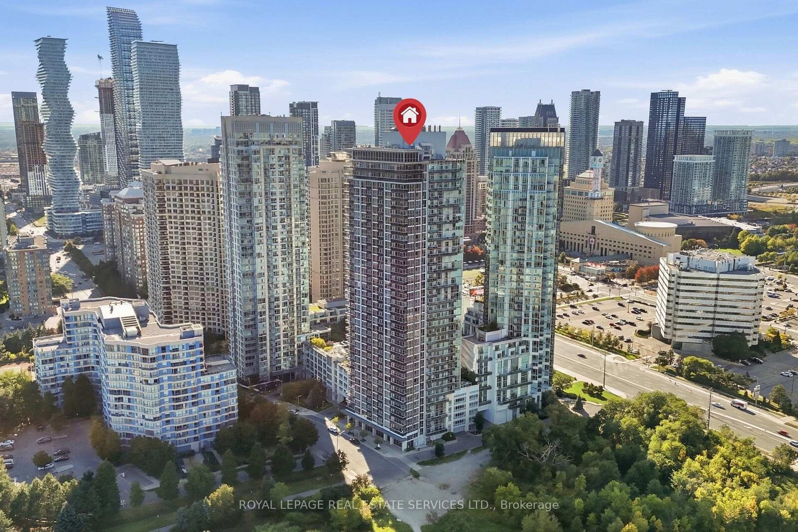 Property Photo:  223 Webb Drive 1504  ON L5B 0E8 