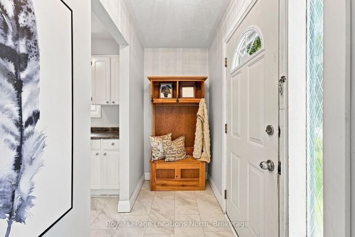 Property Photo:  32 Courtice Crescent  ON L9Y 4G1 