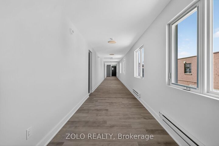 Property Photo:  206 Wellington Street Unit # 8  ON N8A 2X9 