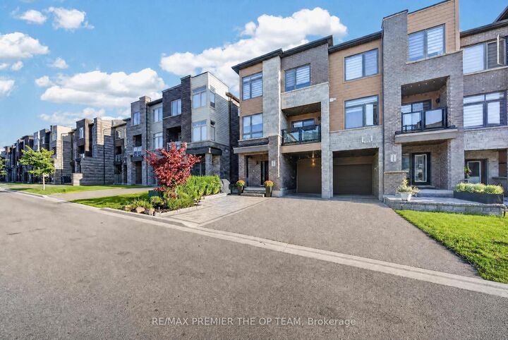 Property Photo:  233 Vivant Street  ON L3X 0K9 
