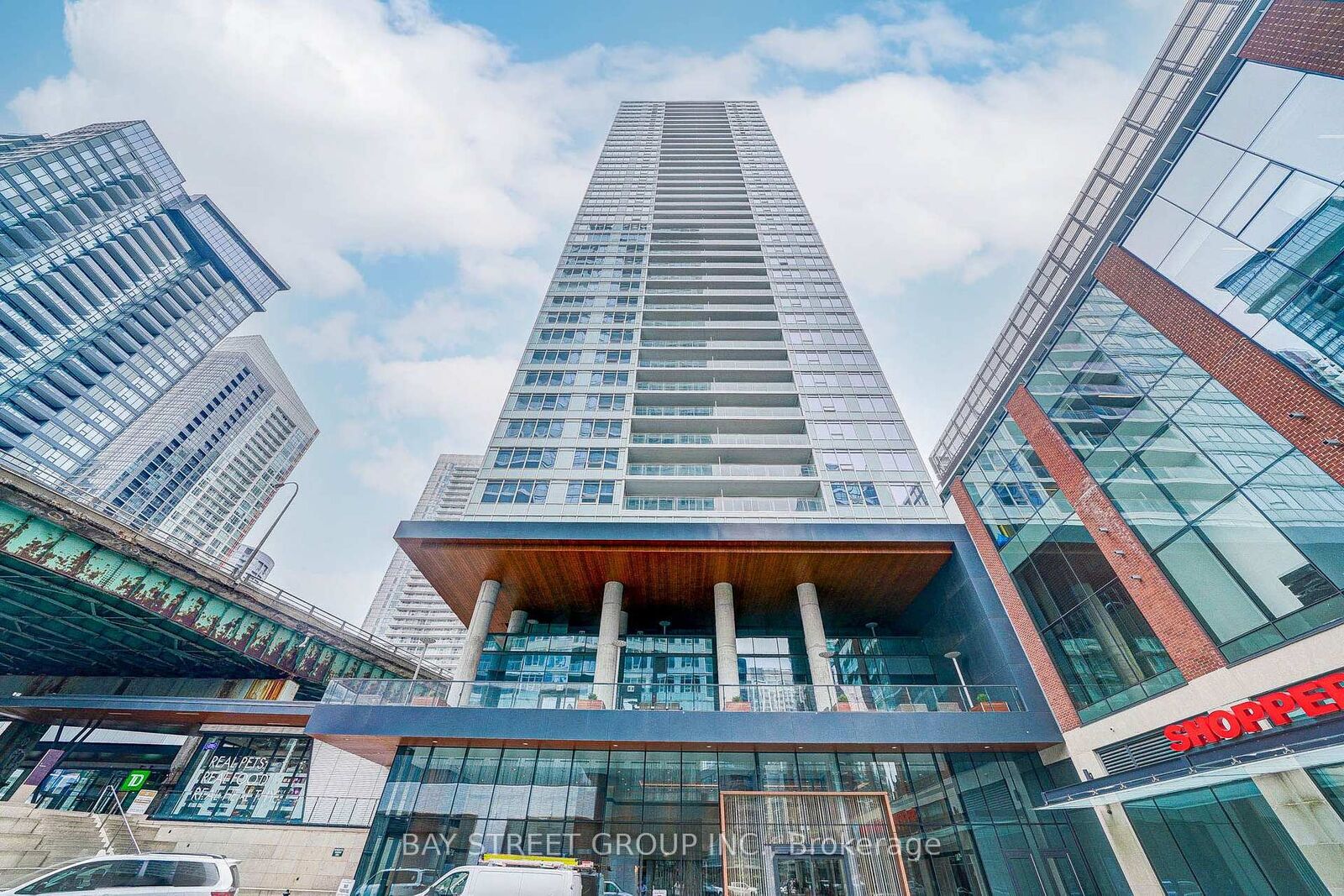 Property Photo:  17 Bathurst Street 2612  ON M5V 0N1 