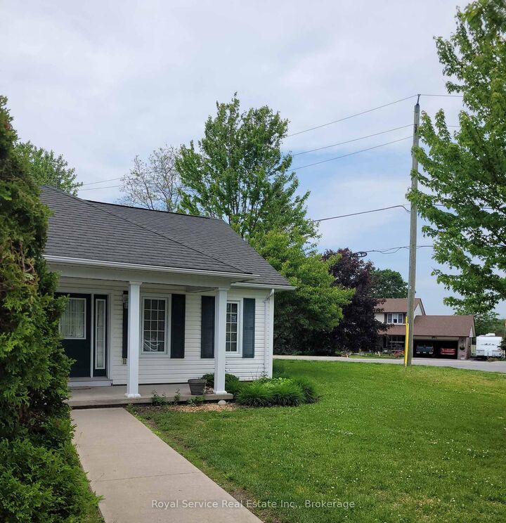 Property Photo:  325 Densmore Road 102  ON K9A 0E4 