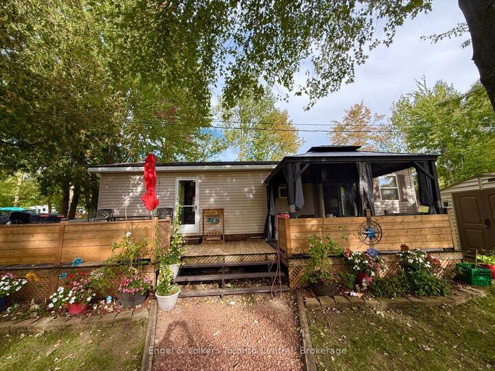 Property Photo:  7489 Sideroad 5 E N/A P 6  ON N0G 2L0 